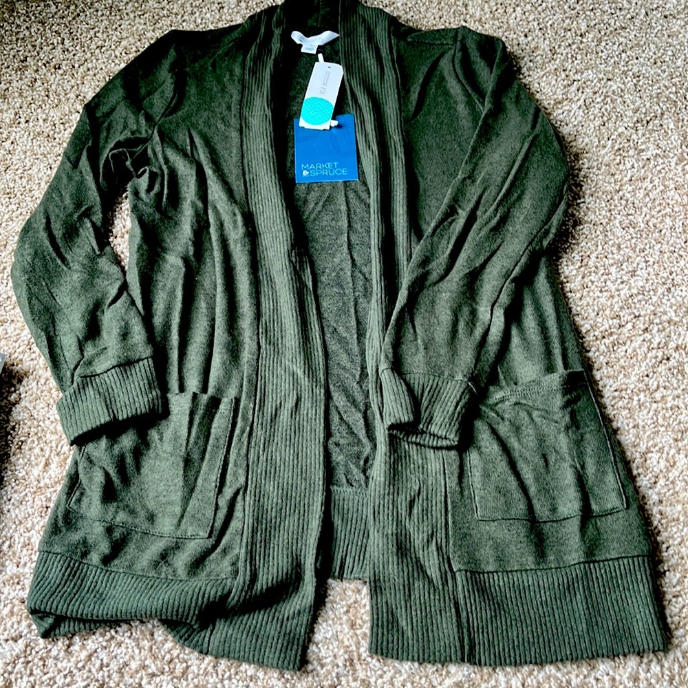 Market Spruce pocket cardigan - size small